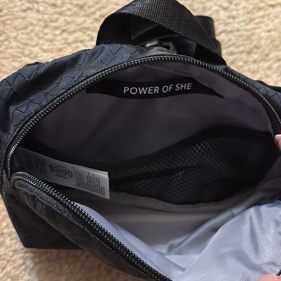 Athleta belt bag - Picture 6 of 10